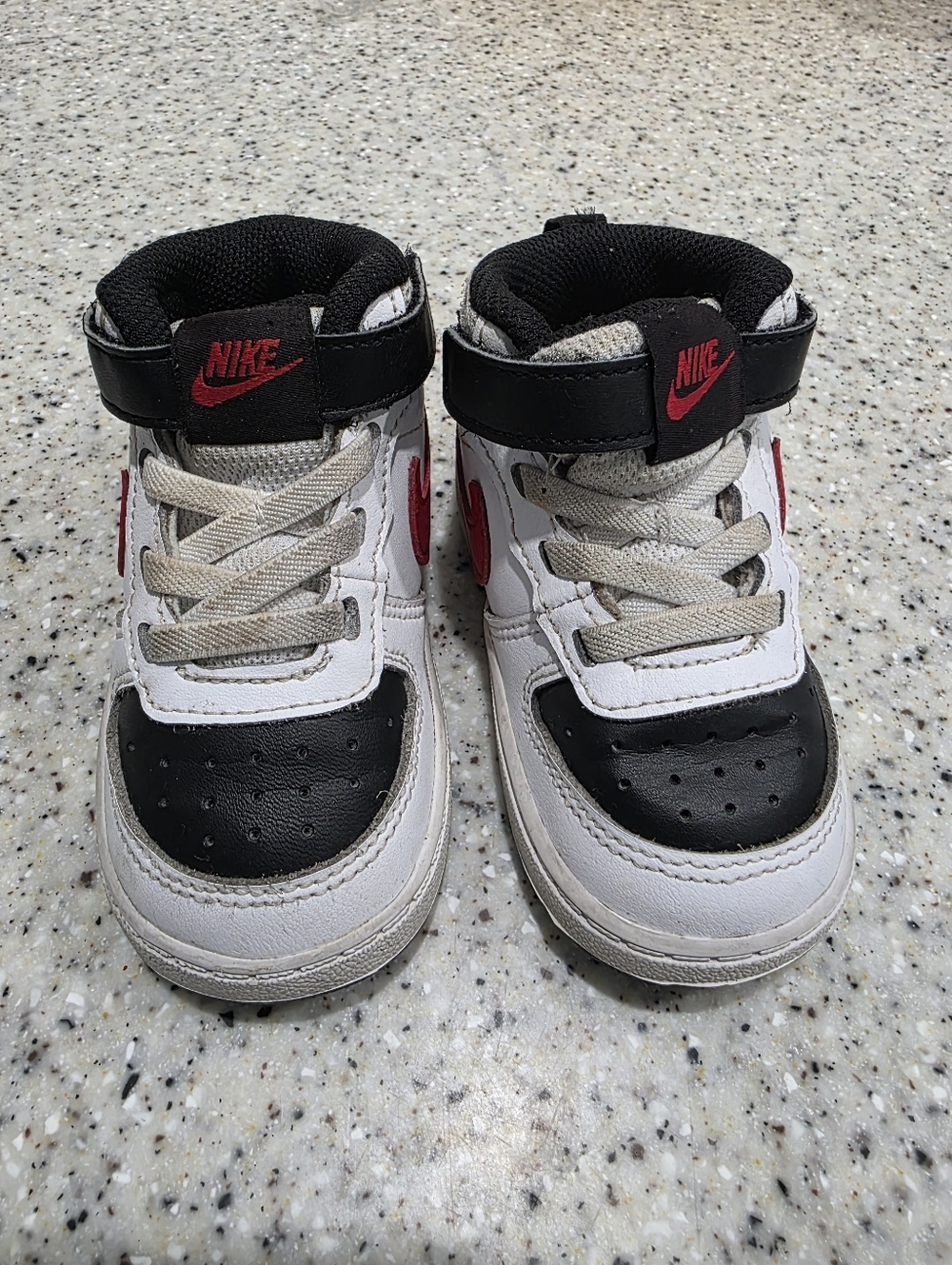 Nike Court Borough Mid 2 Sneakers Shoes Kid's Size 6C White Red Black CD7784-110